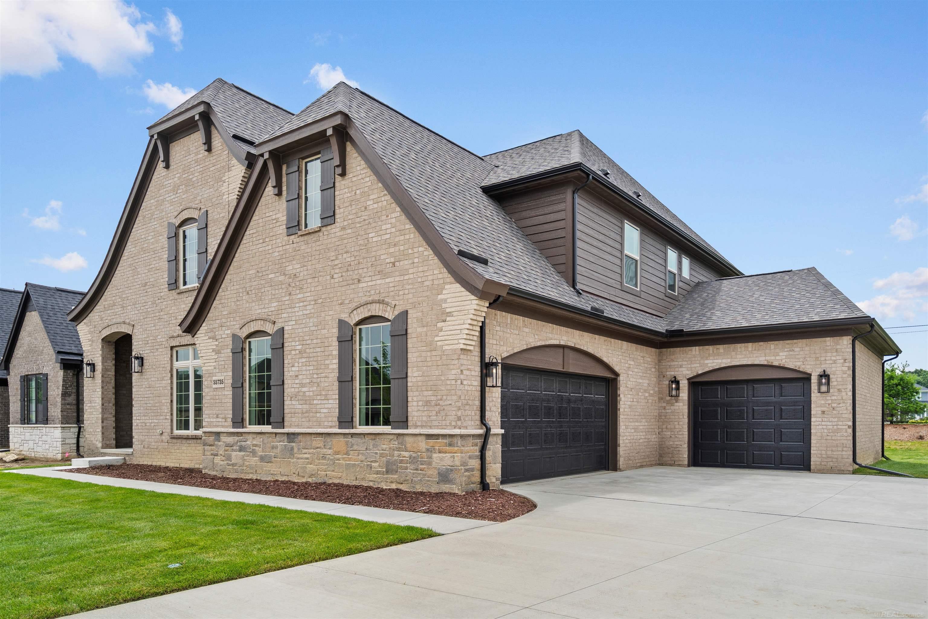 55735 Bay Oaks Court