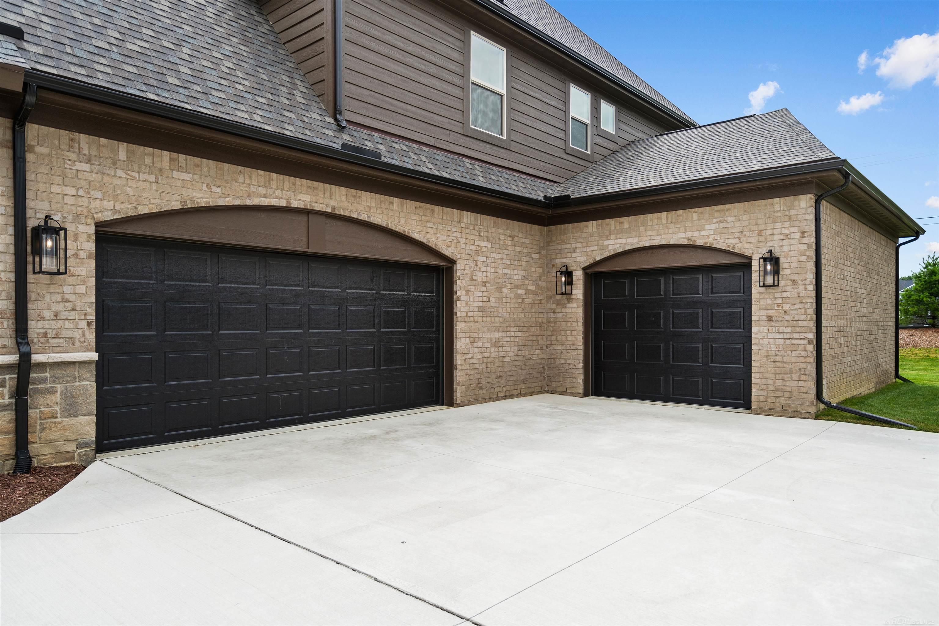 55735 Bay Oaks Court