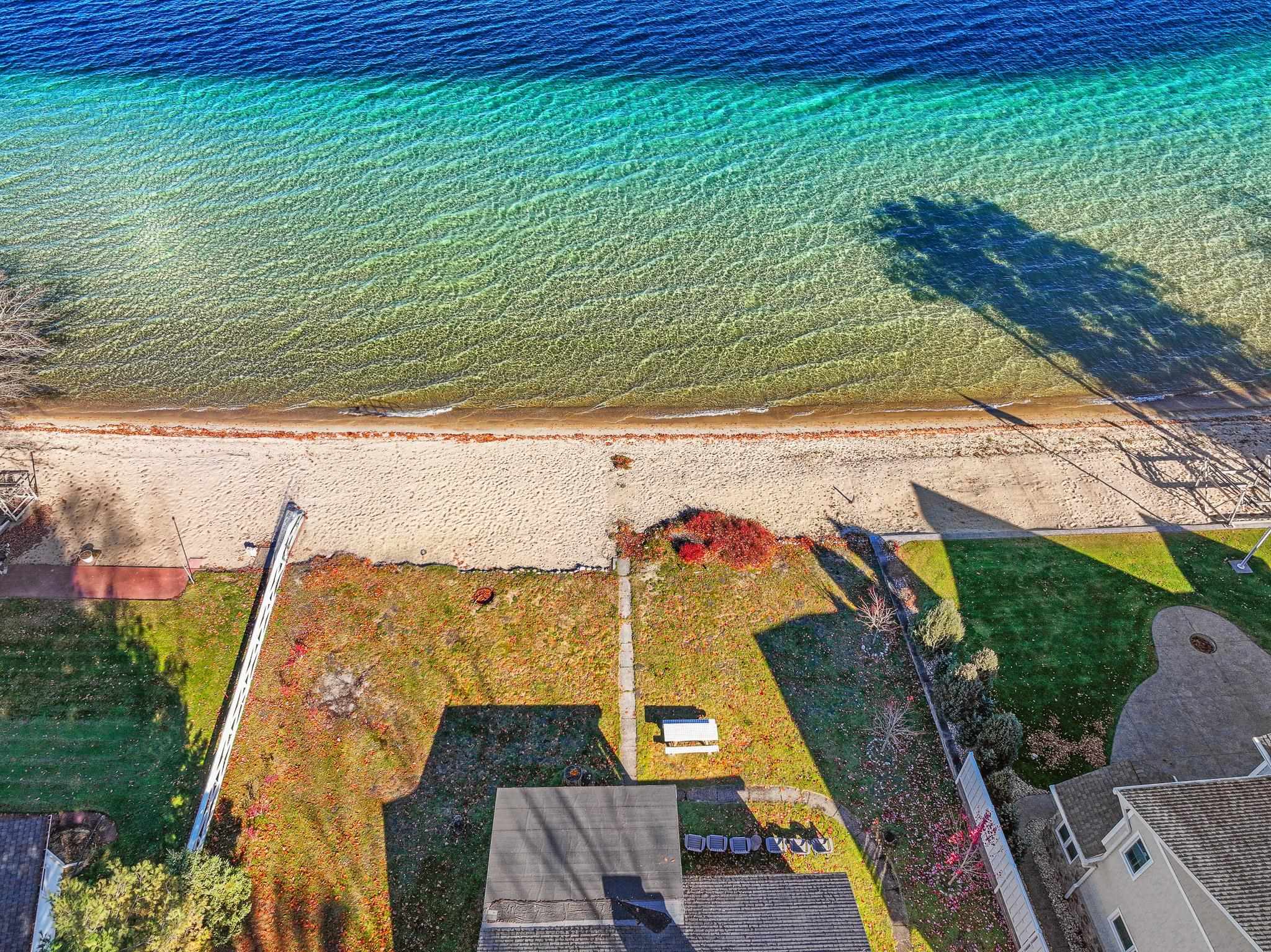 208 Lakeshore Drive