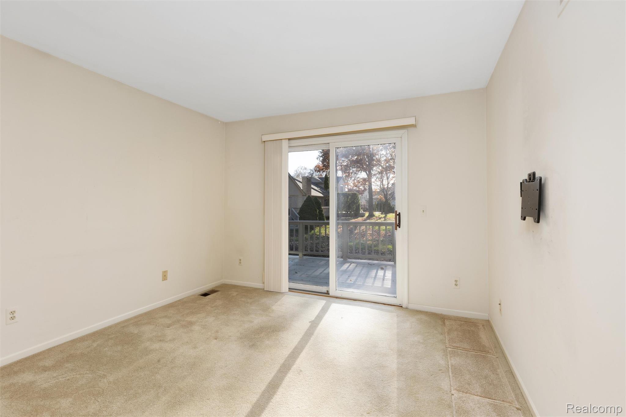 43151 W Kirkwood Drive