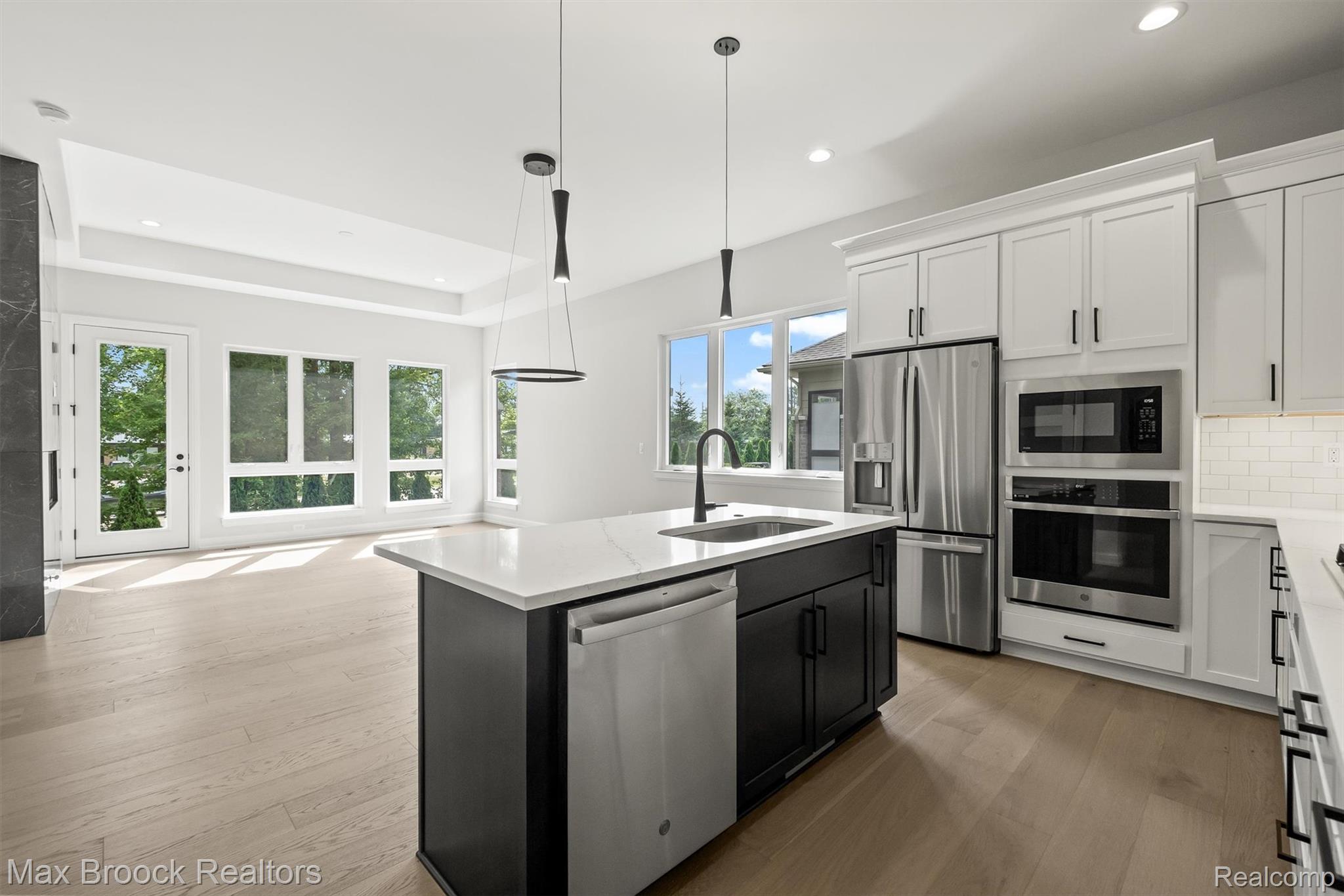 7479 Gramercy Circle 16