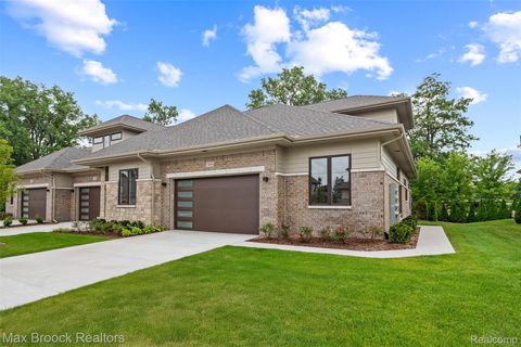 7479 Gramercy Circle 16 West Bloomfield Charter Township MI 48322