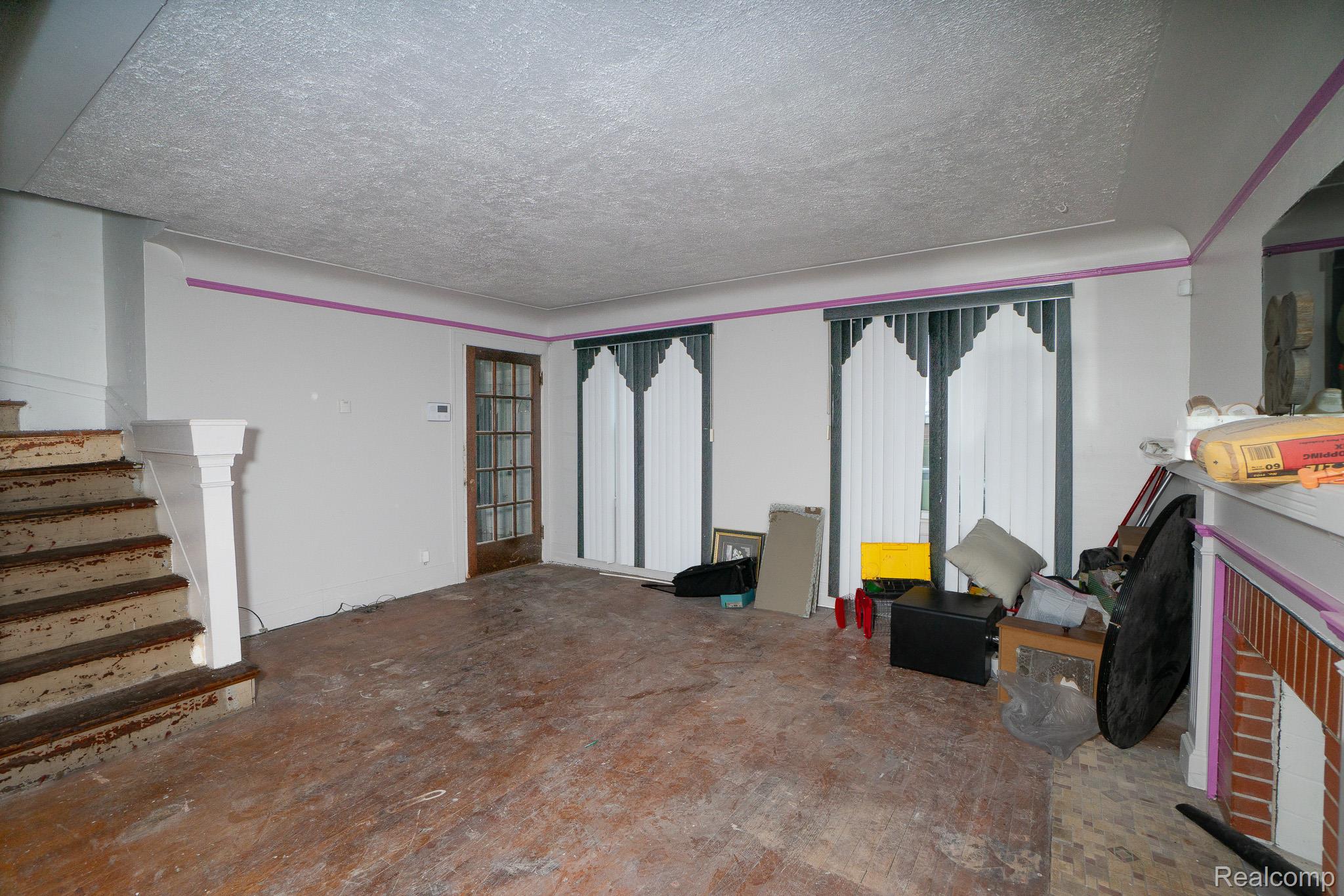 12257 W Jeffries Freeway