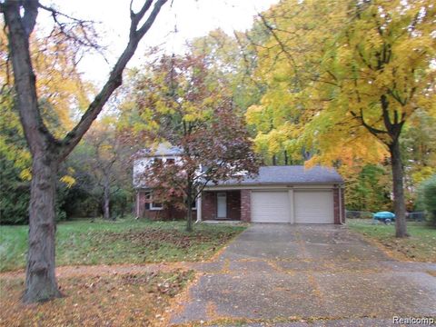 2646 LONDON Troy City MI 48085