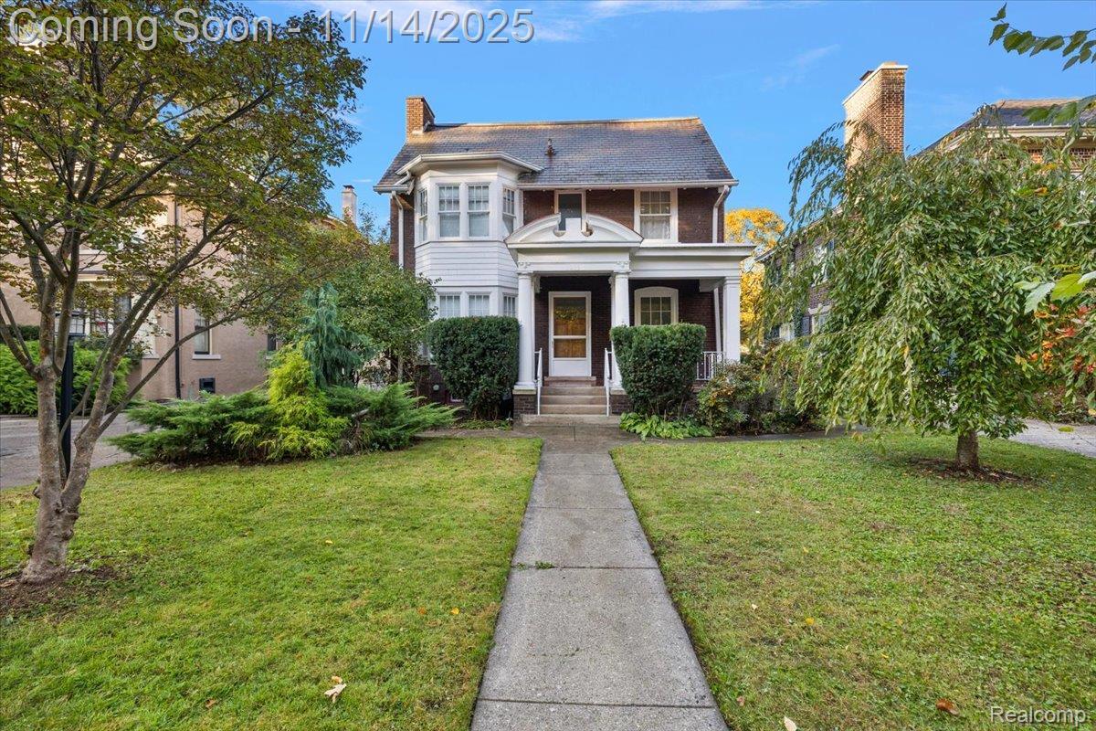 2233 Iroquois Street