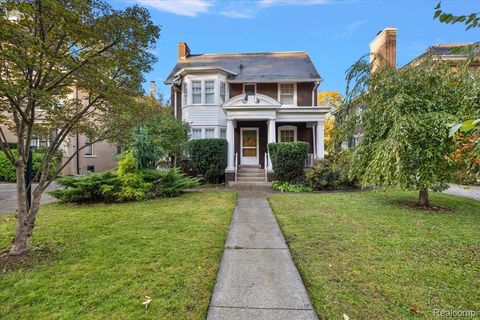 2233 Iroquois Street Detroit City MI 48214