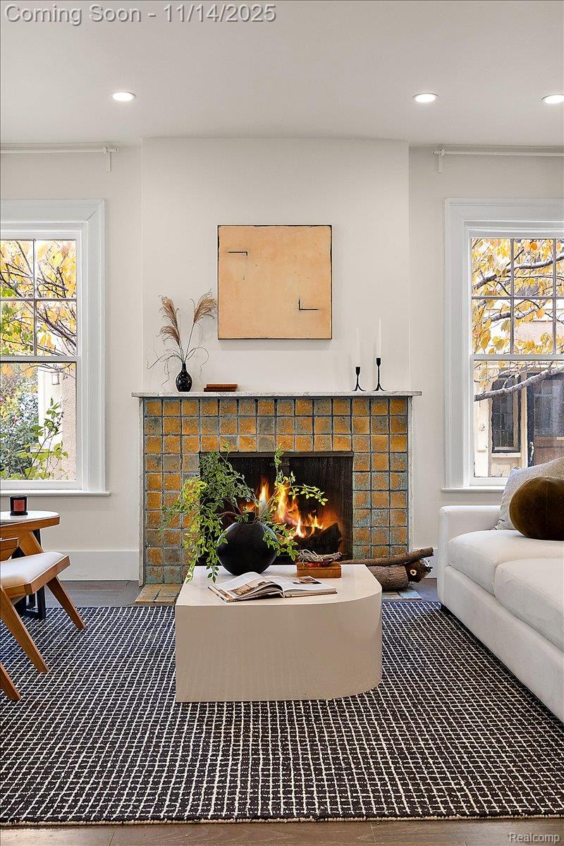 2233 Iroquois Street