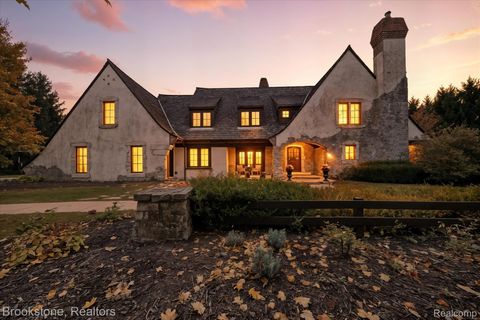 8179 Towering Pines Springfield Charter Township MI 48348