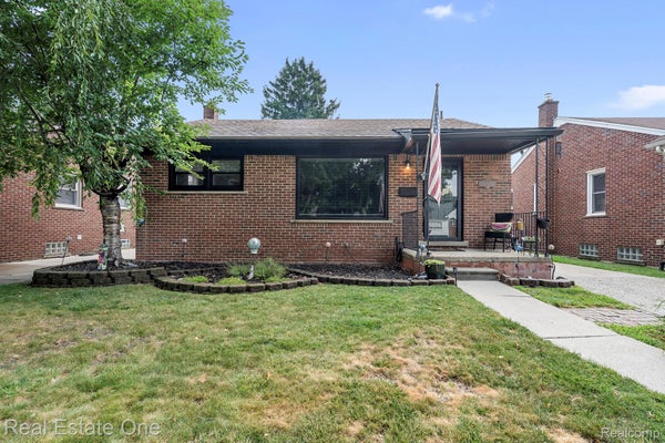 9381 FOX AVE, ALLEN PARK, MI 48101 - Image 3bda0bc71d620ffde20f4a7f25ec67fb/586422832
