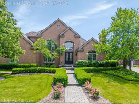 18438 Clairmont Circle E Northville City MI 48168