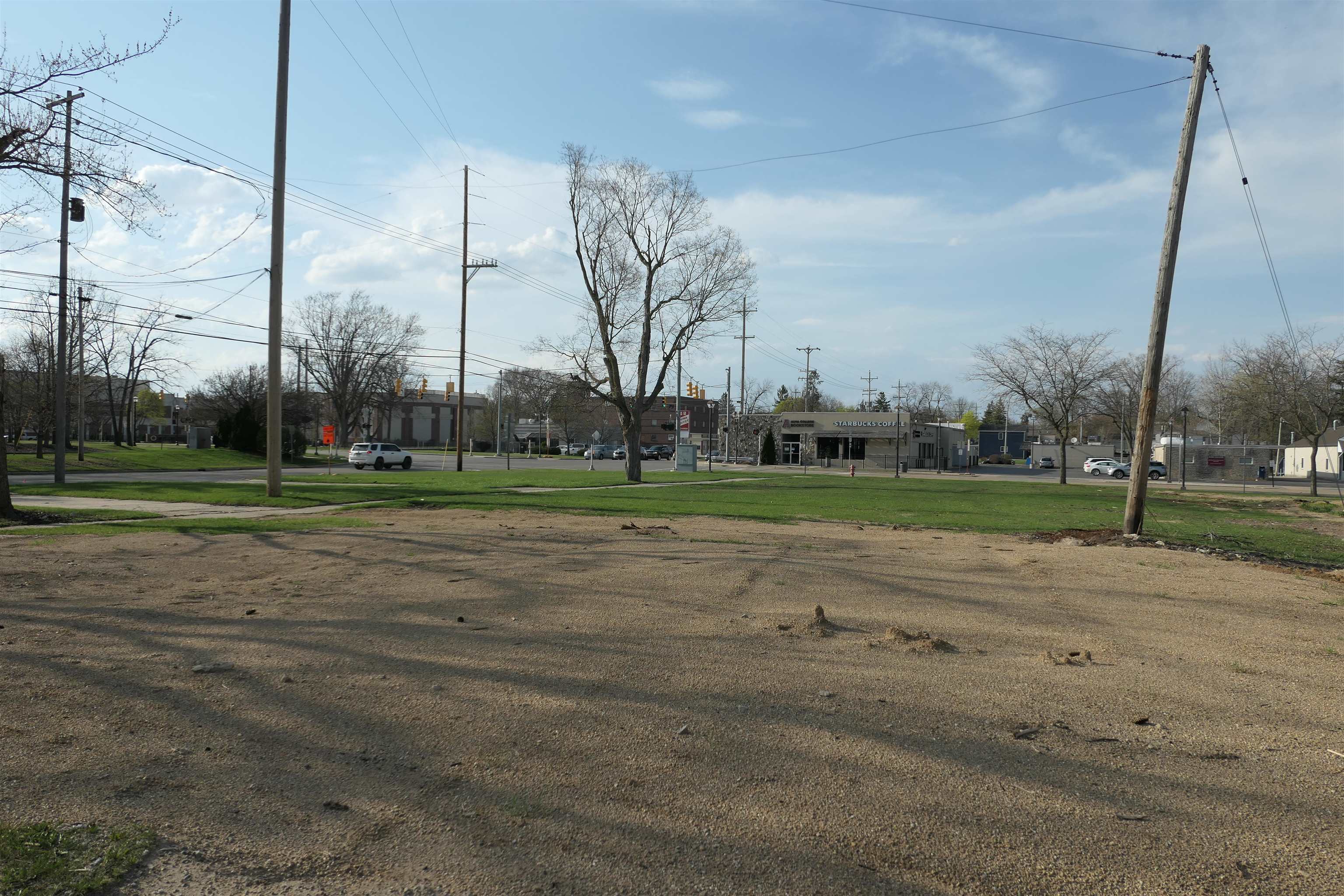 323 W Superior Street