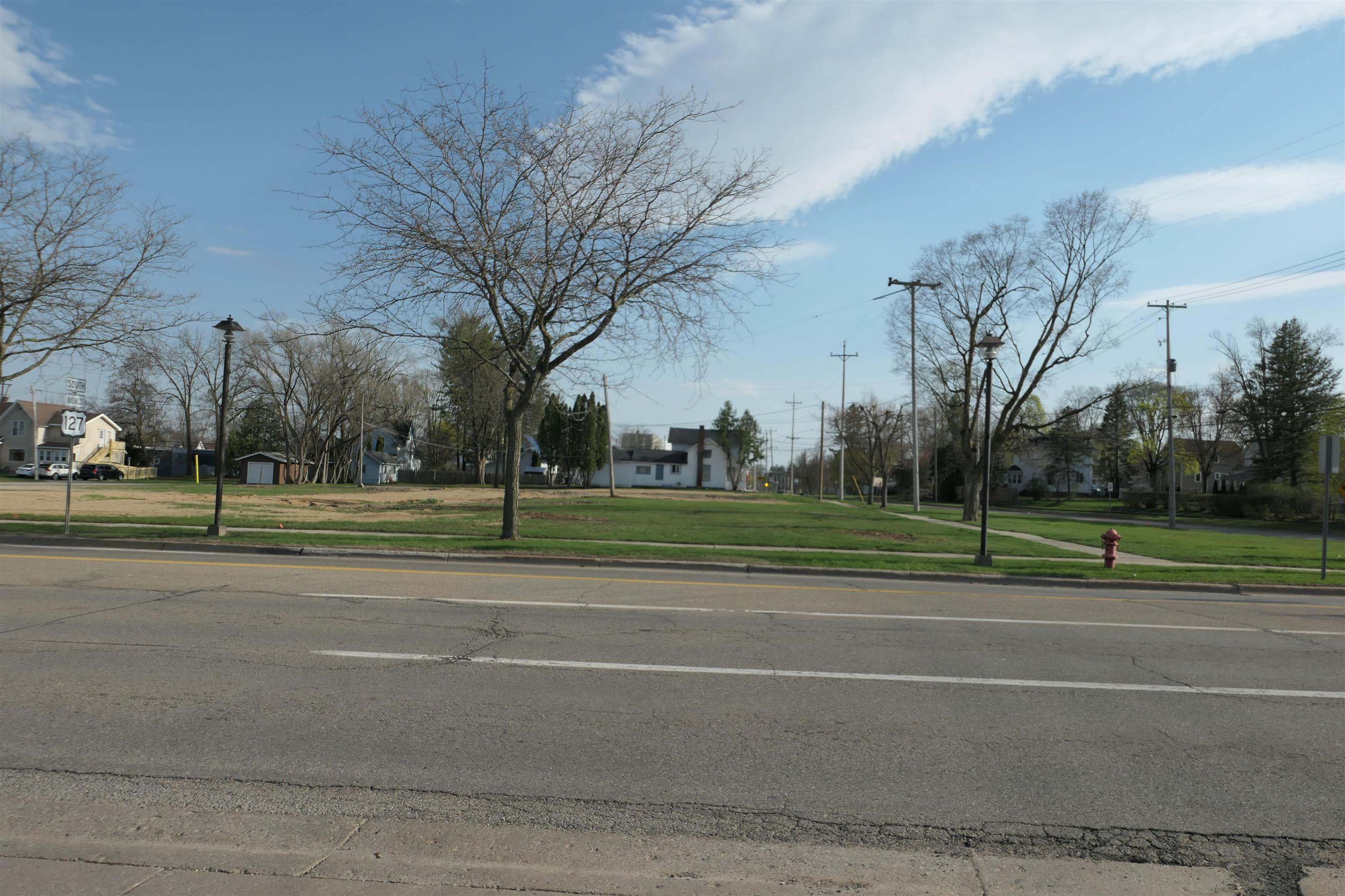 323 W Superior Street