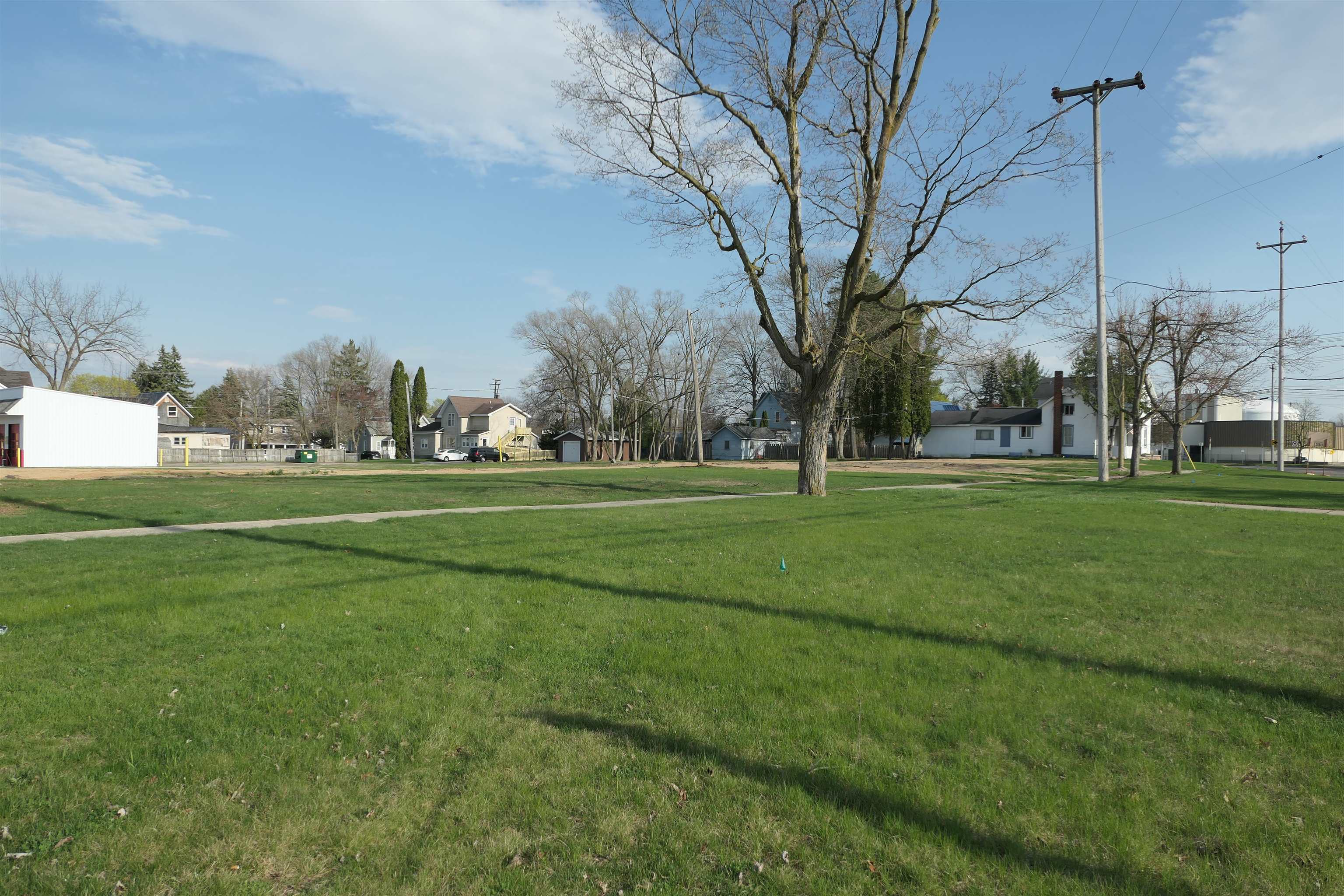 323 W Superior Street