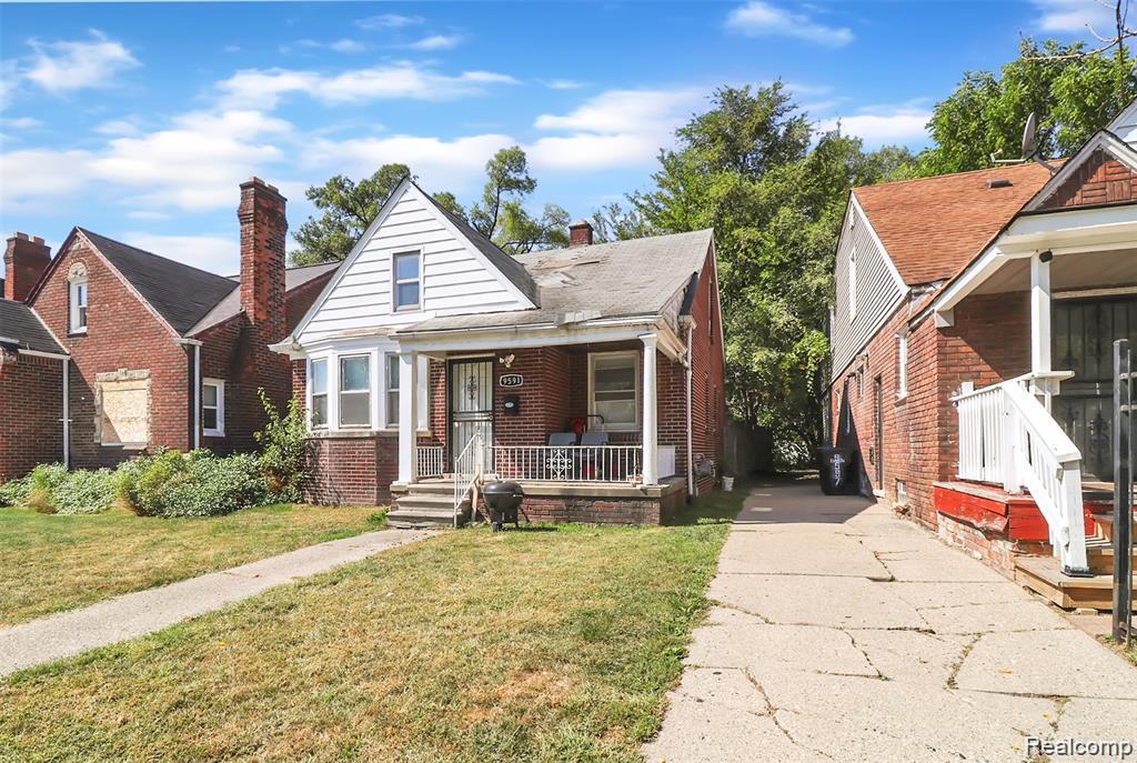 9591 Abington Avenue