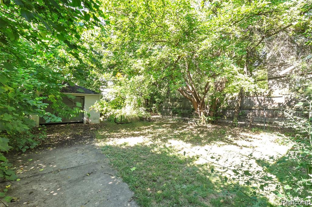 9591 Abington Avenue