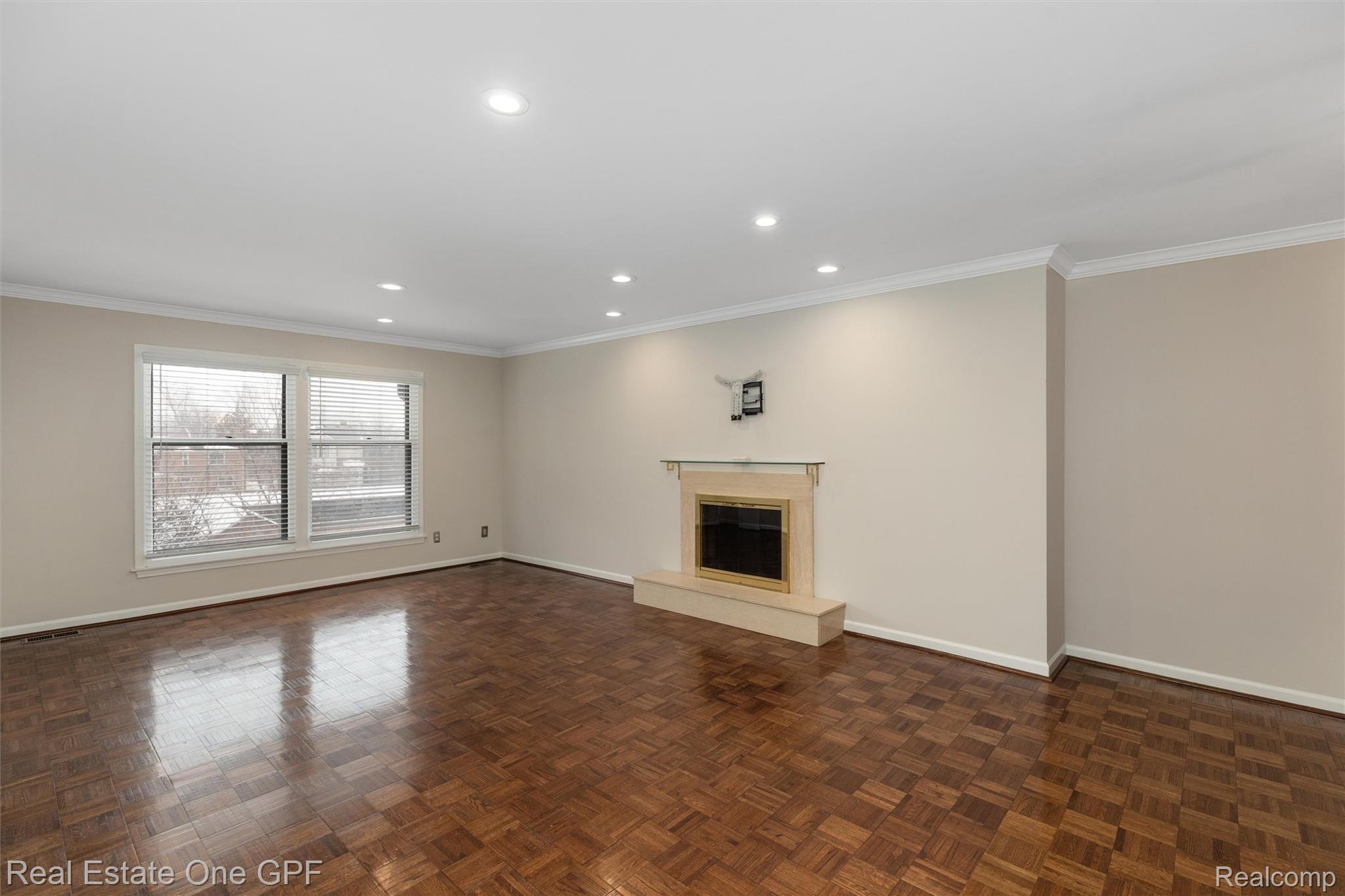 1750 Vernier Road 22