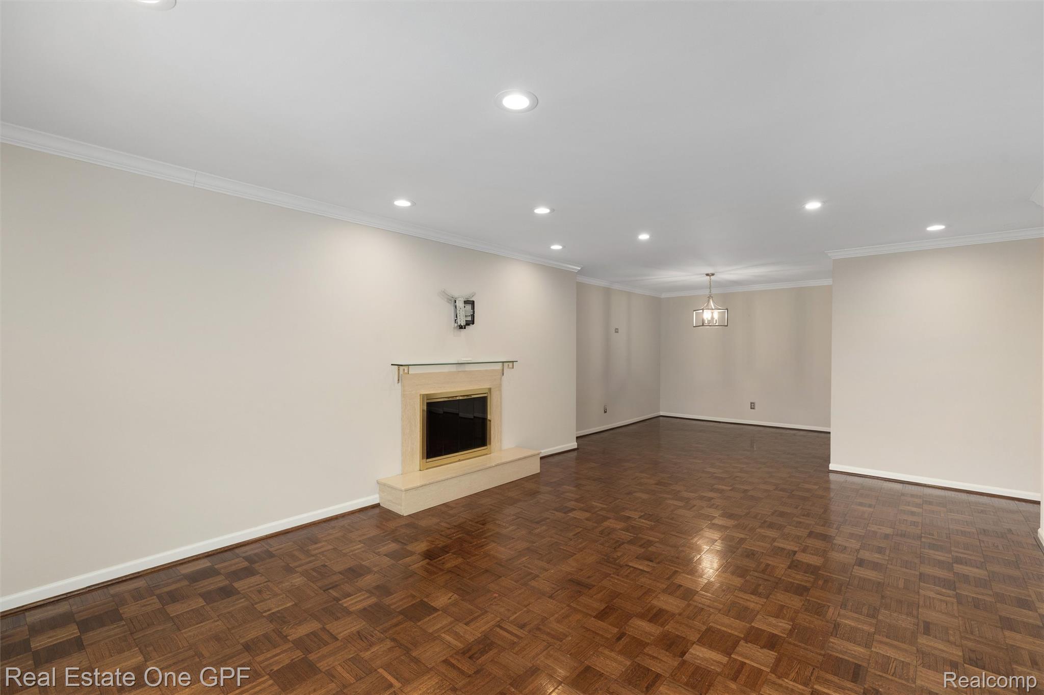 1750 Vernier Road 22