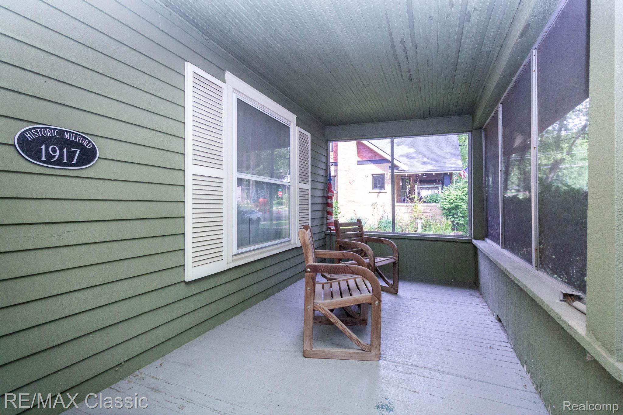 323 East Street
