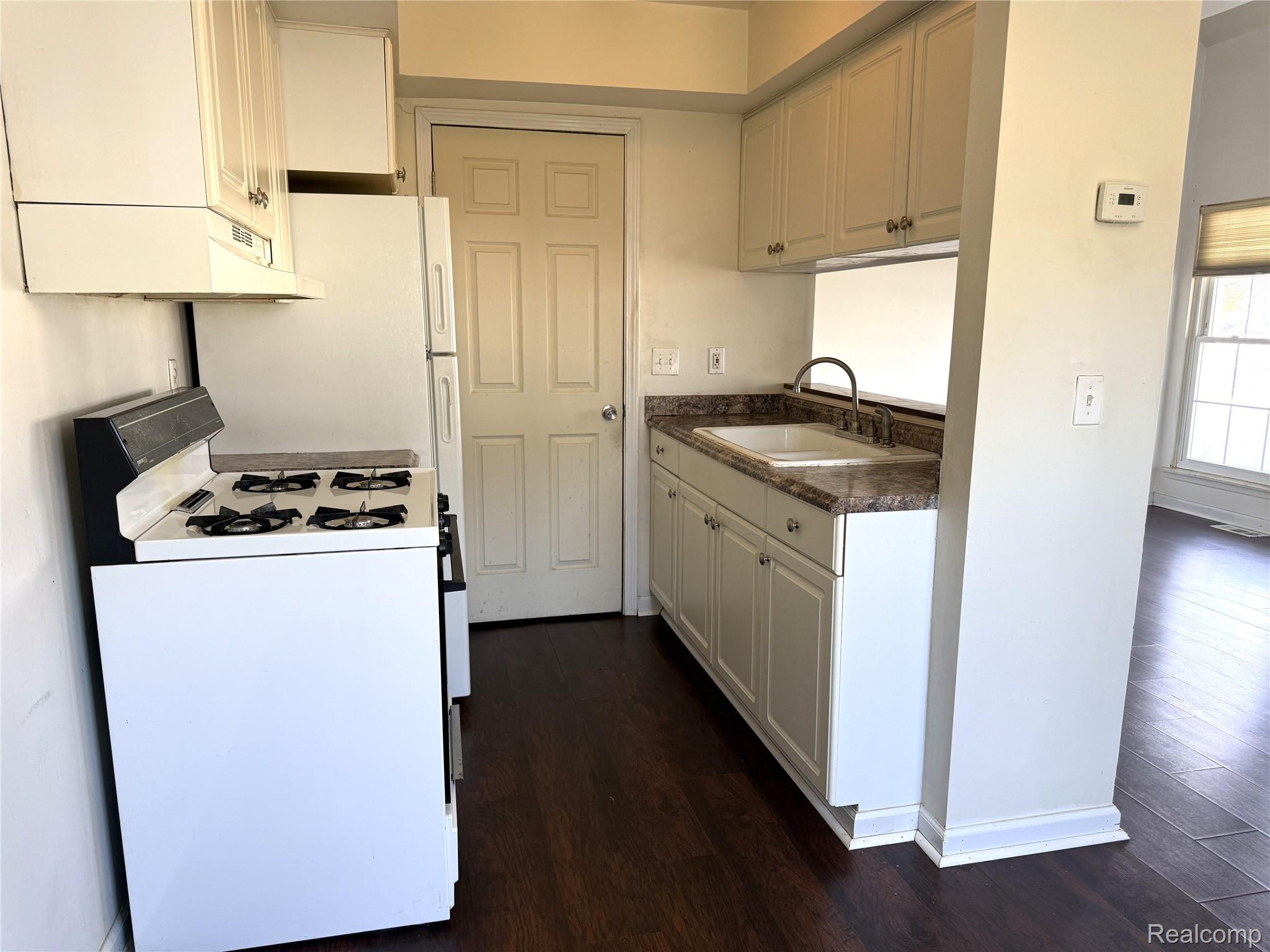 28404 Longmeadow Lane