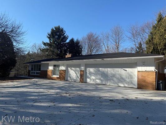 1440 W SQUARE LAKE RD, BLOOMFIELD HILLS, MI 48302 - Image 3bf7e1a2d8655d10a5f516cd2f97fdcf/1652924341