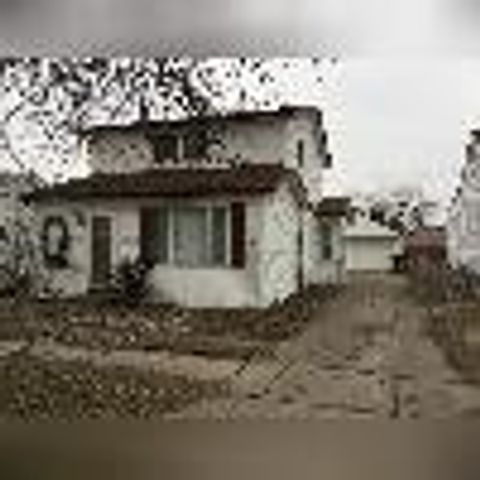 28034 Maple Street Roseville City MI 48066