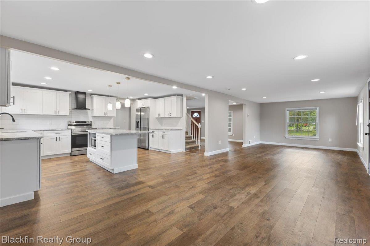 1415 John R Road