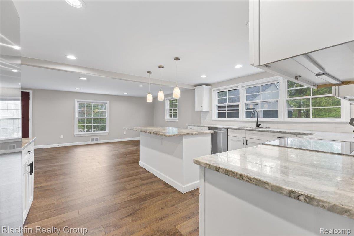 1415 John R Road