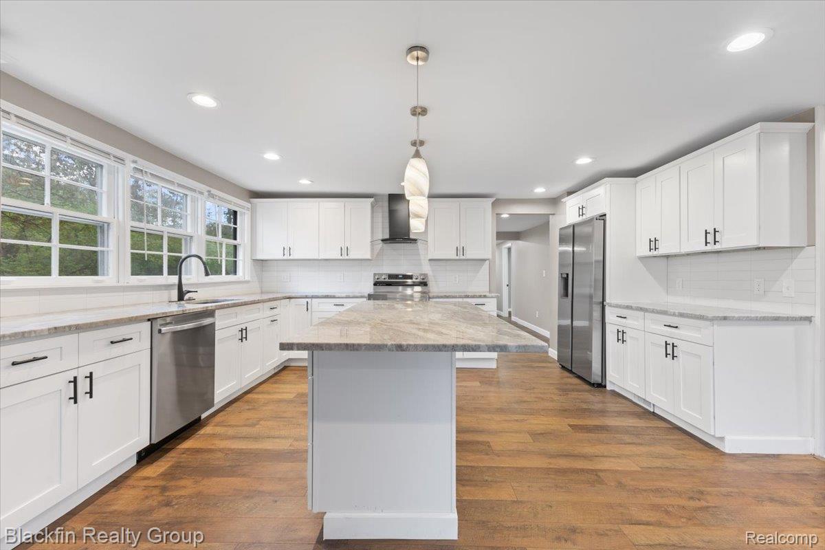 1415 John R Road