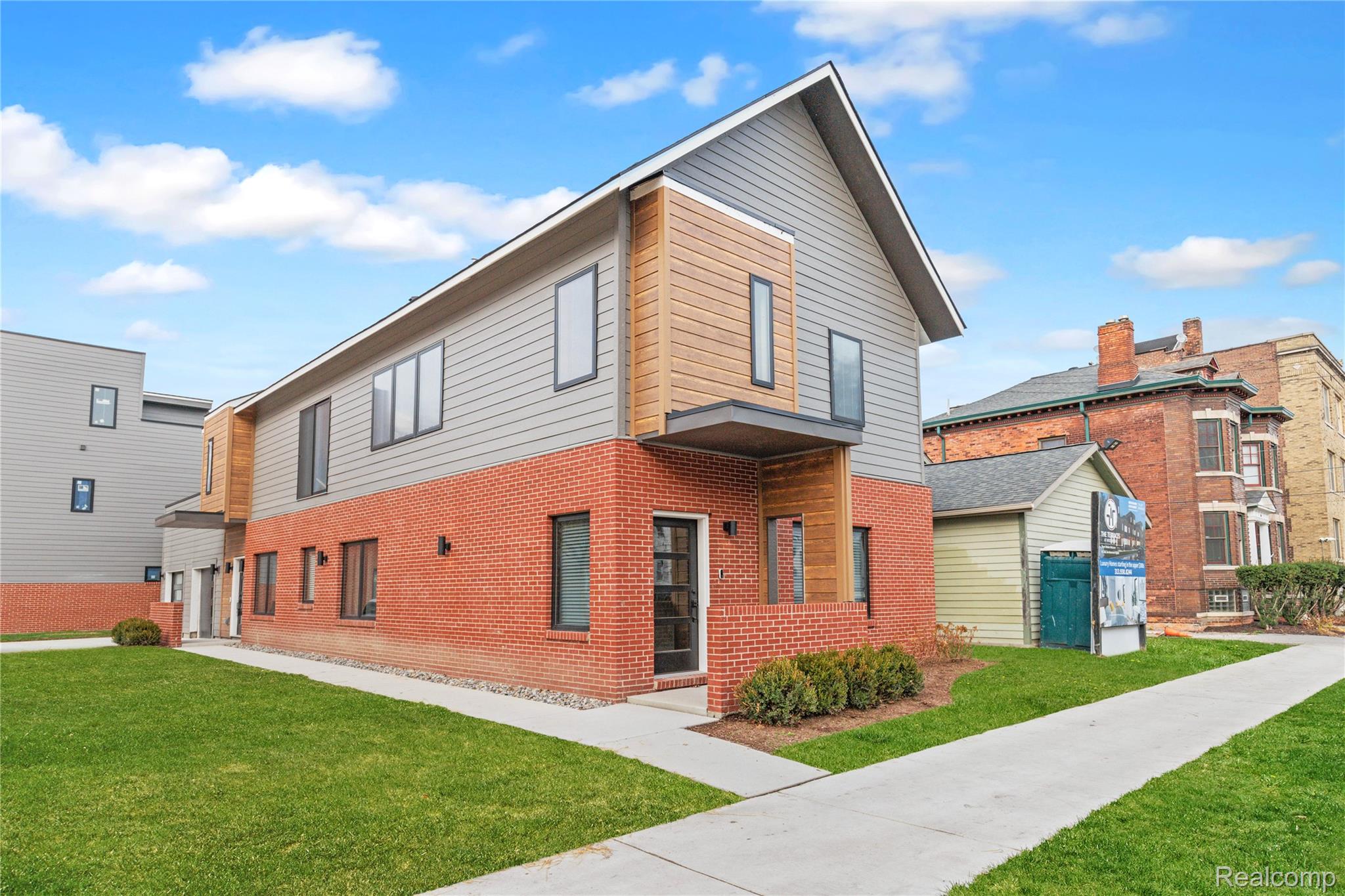 Detroit City, Michigan 48208, United States, 2 Bedrooms Bedrooms, ,2 BathroomsBathrooms,Residential,Active,163177