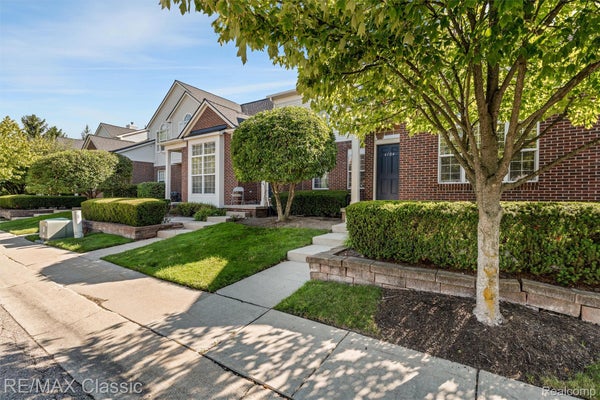 6104 JASMINE DR, WALLED LAKE, MI 48390 - Image 3c1d8a7c6a67ab017394a5abb33cb9de/1825910065