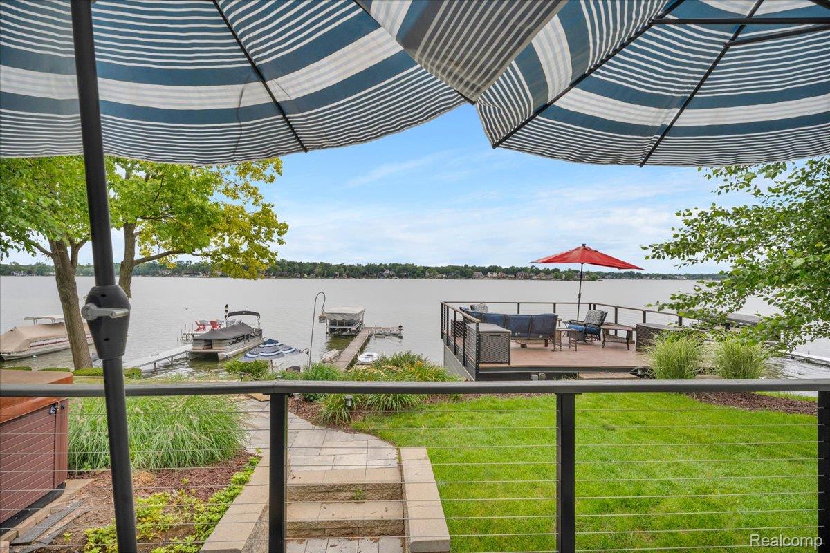 West Bloomfield Charter Township, Michigan 48324, United States, 3 Bedrooms Bedrooms, ,3 BathroomsBathrooms,Residential,Active,167223