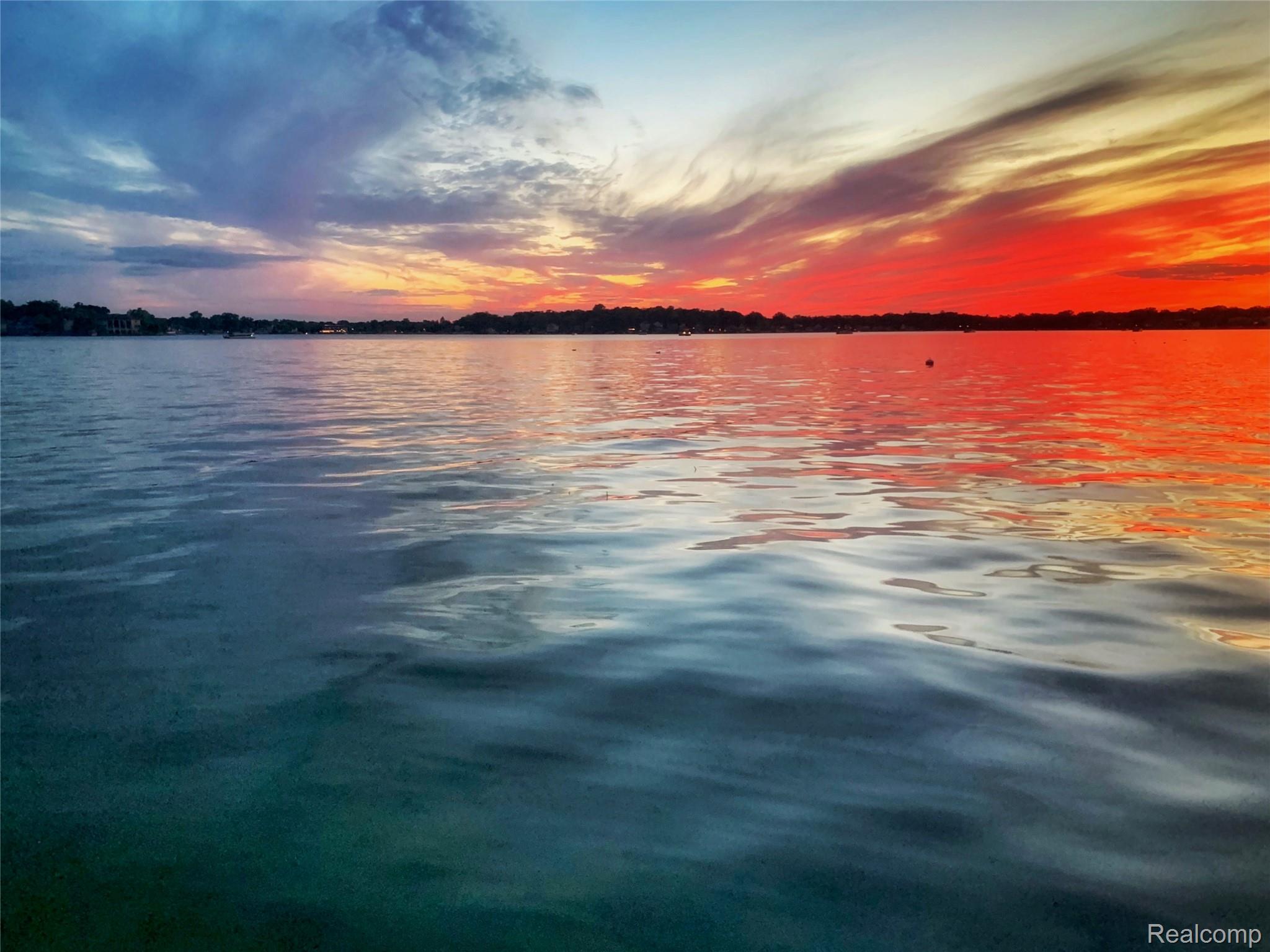 West Bloomfield Charter Township, Michigan 48324, United States, 3 Bedrooms Bedrooms, ,3 BathroomsBathrooms,Residential,Active,167223