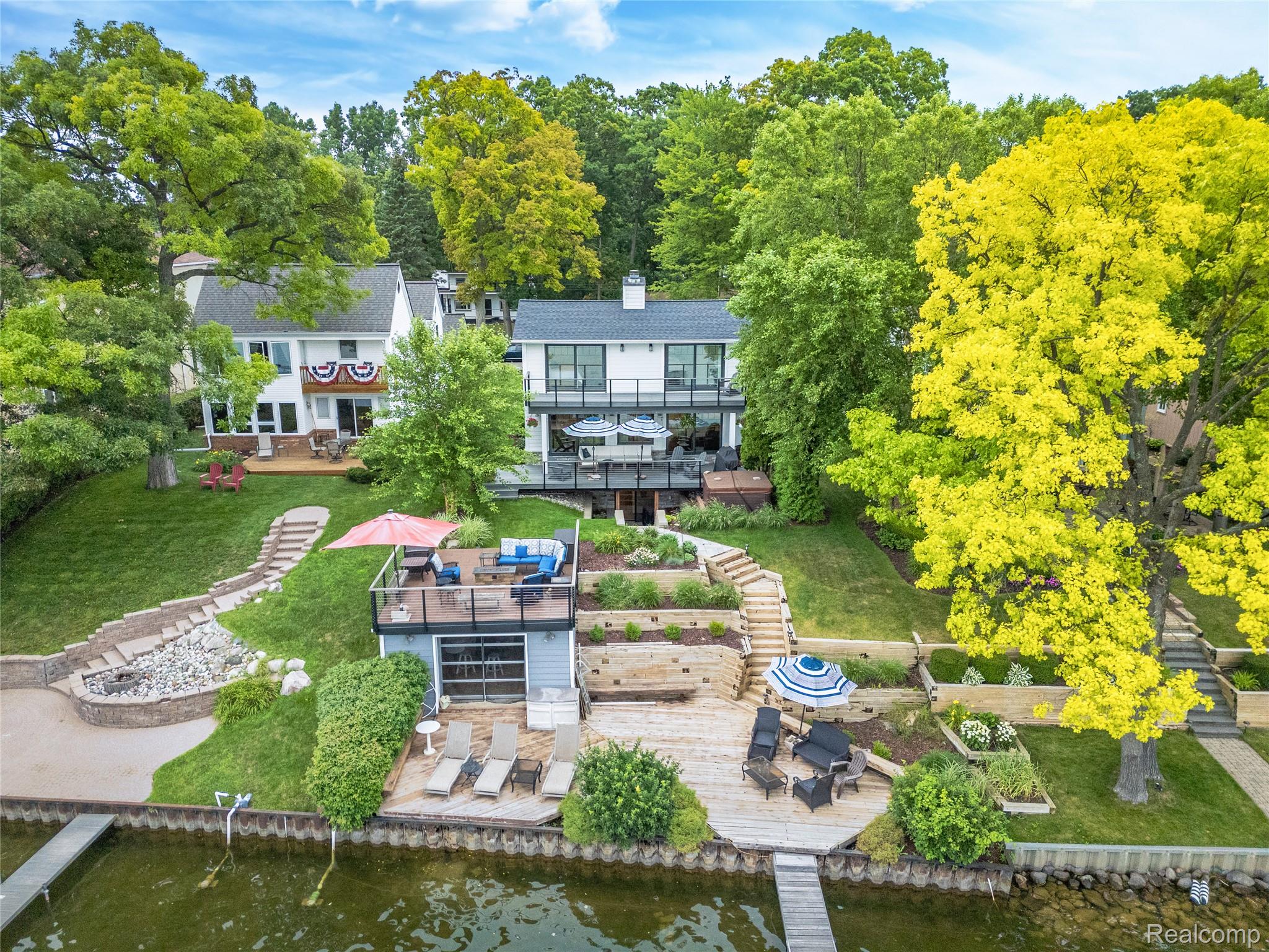 West Bloomfield Charter Township, Michigan 48324, United States, 3 Bedrooms Bedrooms, ,3 BathroomsBathrooms,Residential,Active,167223