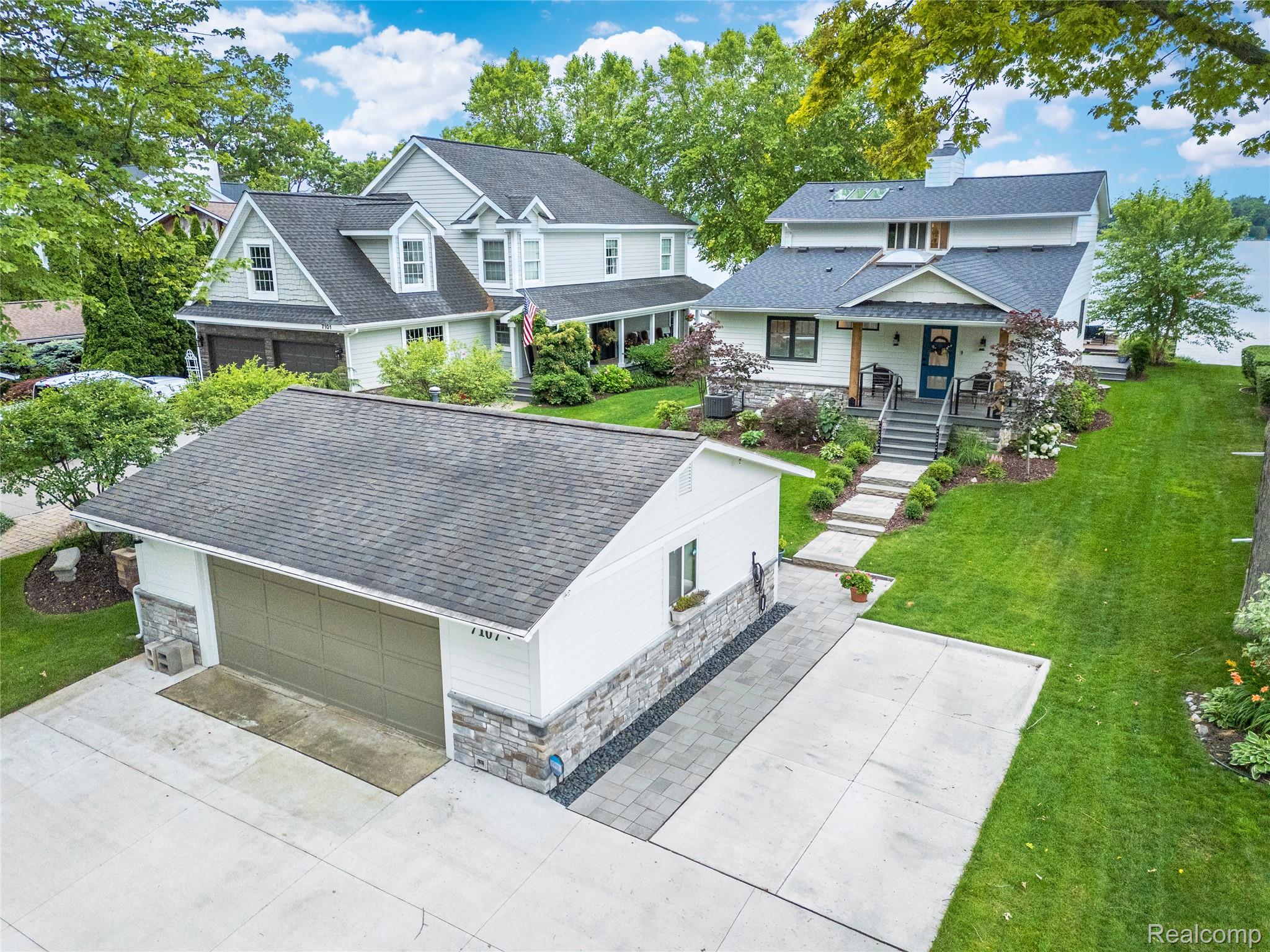 West Bloomfield Charter Township, Michigan 48324, United States, 3 Bedrooms Bedrooms, ,3 BathroomsBathrooms,Residential,Active,167223