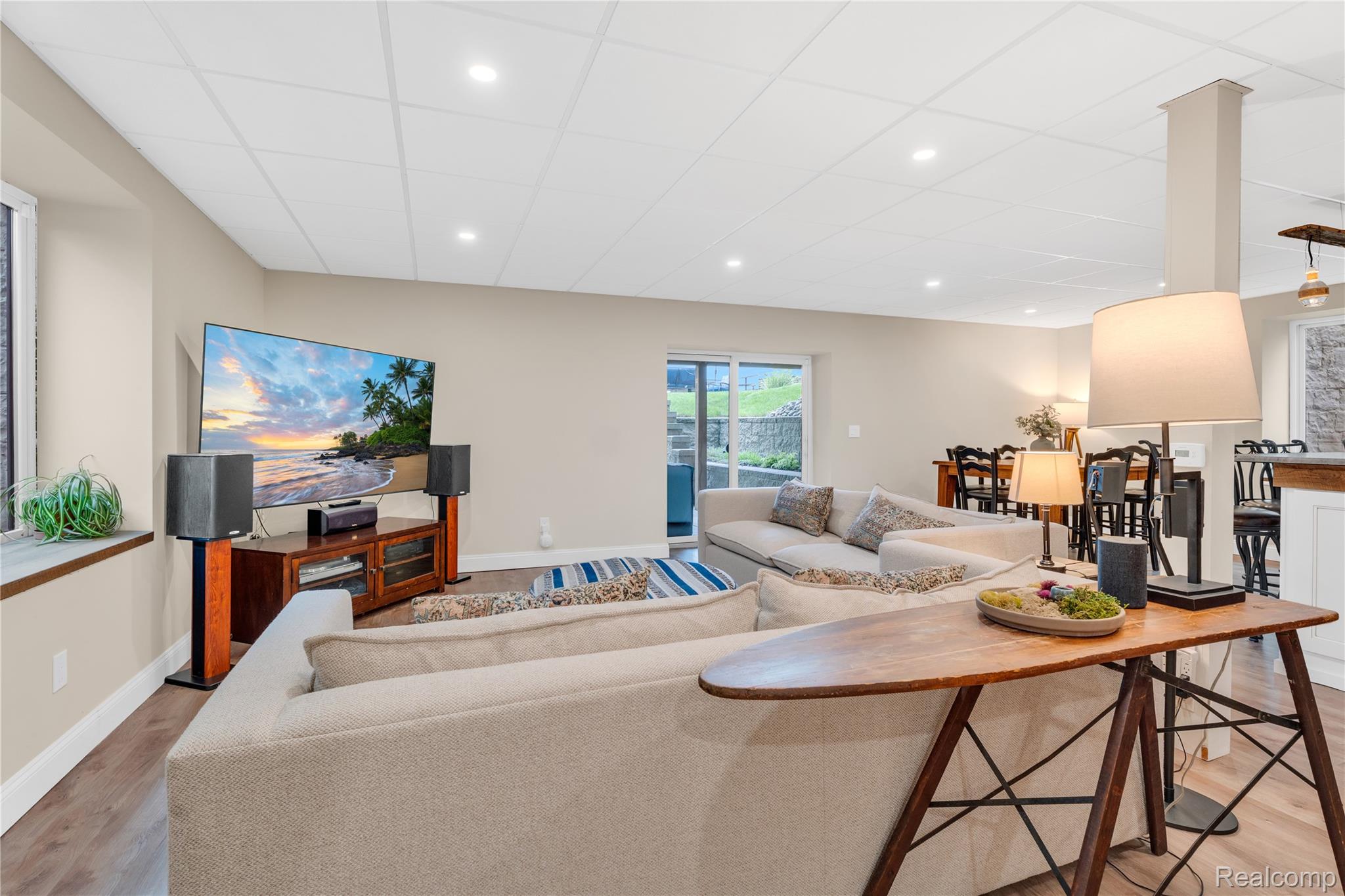 West Bloomfield Charter Township, Michigan 48324, United States, 3 Bedrooms Bedrooms, ,3 BathroomsBathrooms,Residential,Active,167223