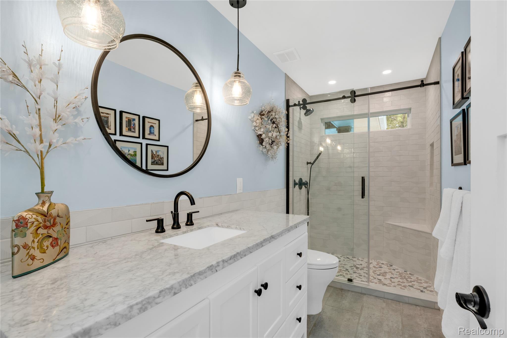 West Bloomfield Charter Township, Michigan 48324, United States, 3 Bedrooms Bedrooms, ,3 BathroomsBathrooms,Residential,Active,167223