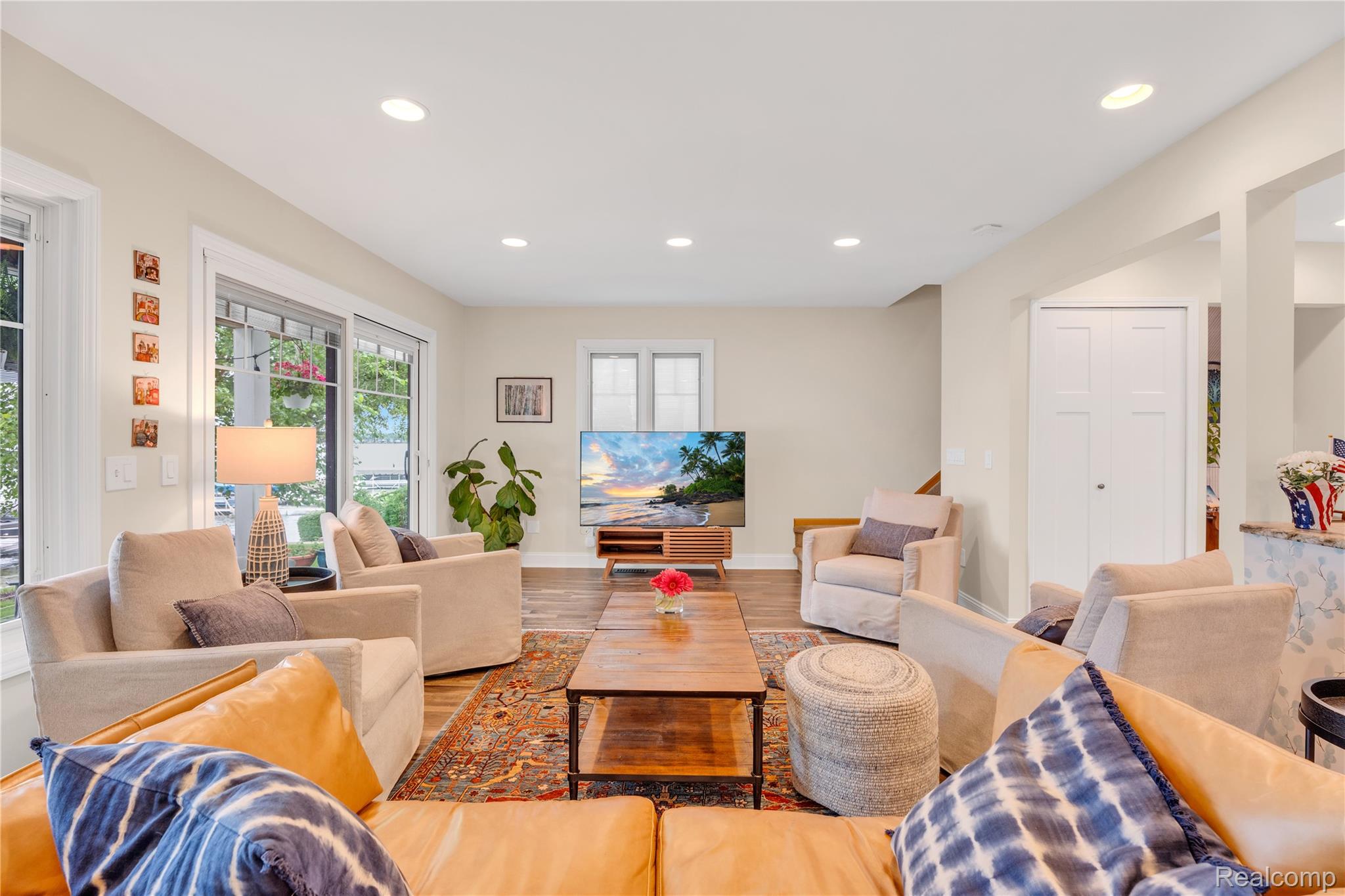 West Bloomfield Charter Township, Michigan 48324, United States, 3 Bedrooms Bedrooms, ,3 BathroomsBathrooms,Residential,Active,167223