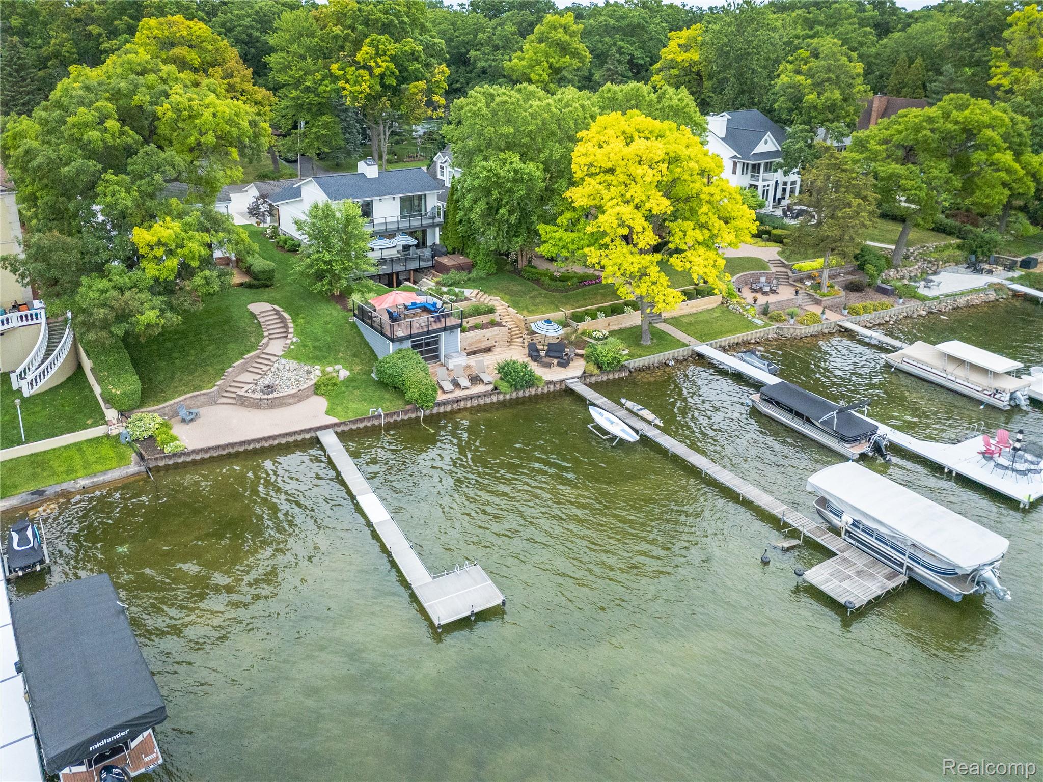 West Bloomfield Charter Township, Michigan 48324, United States, 3 Bedrooms Bedrooms, ,3 BathroomsBathrooms,Residential,Active,167223