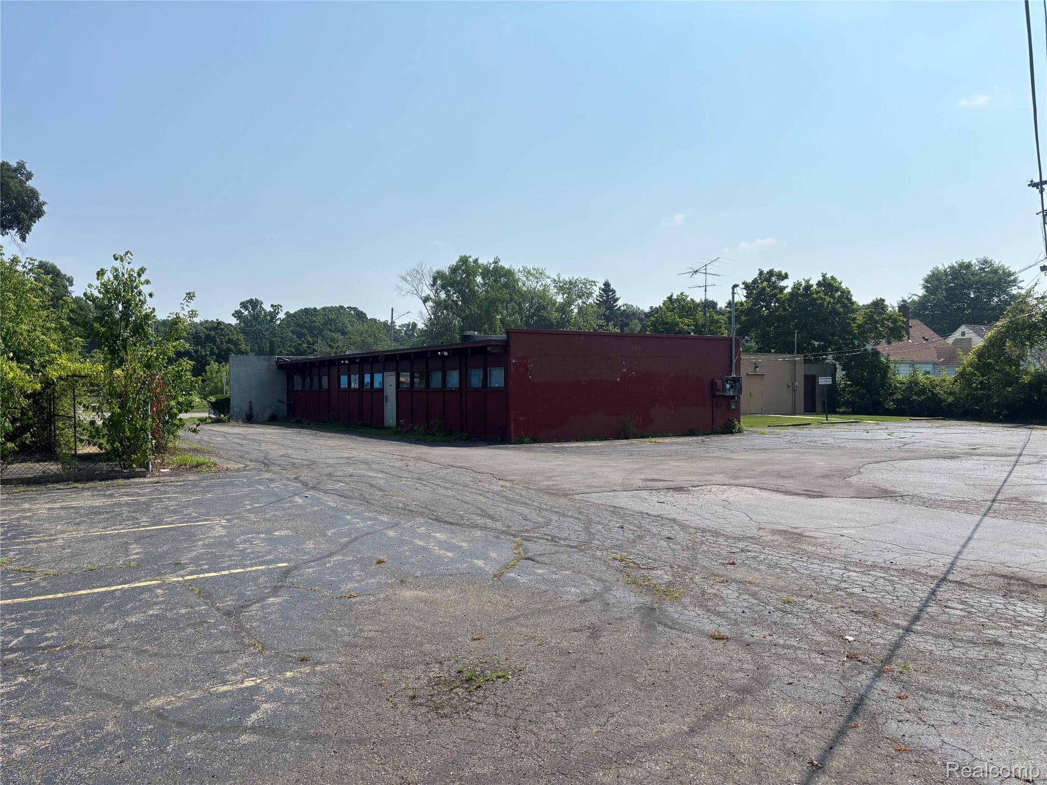 2429 Welch Boulevard