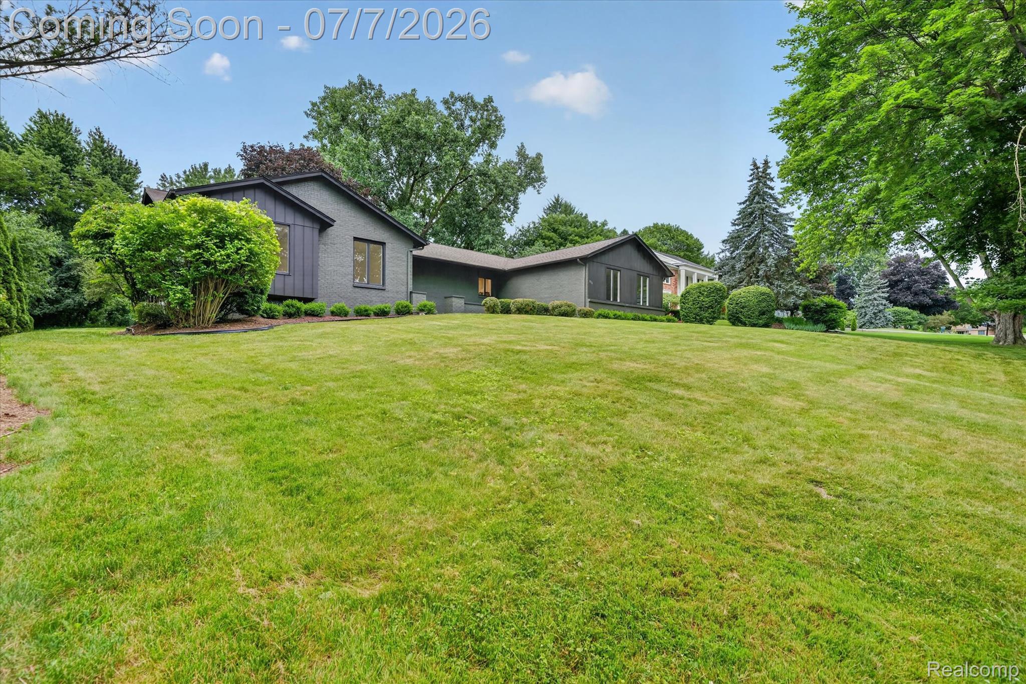 756 Great Oaks Drive