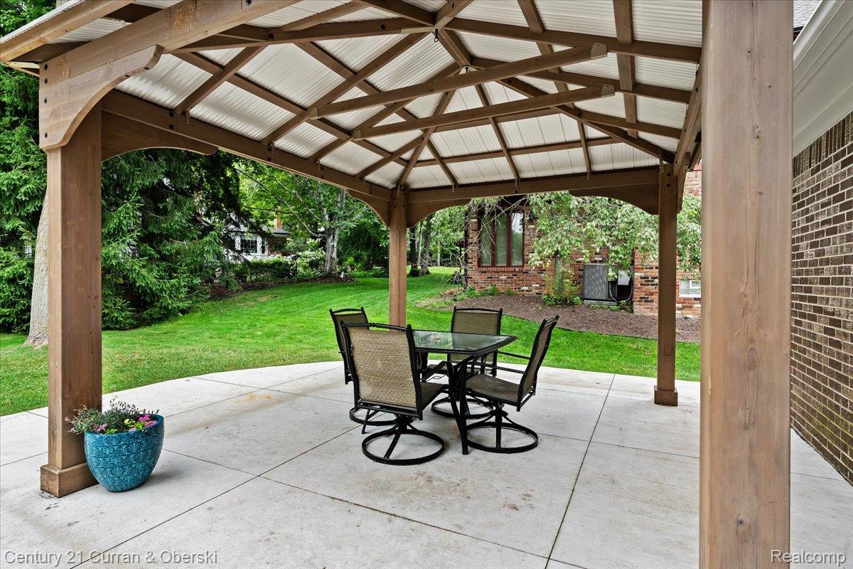 42369 Crestview Circle