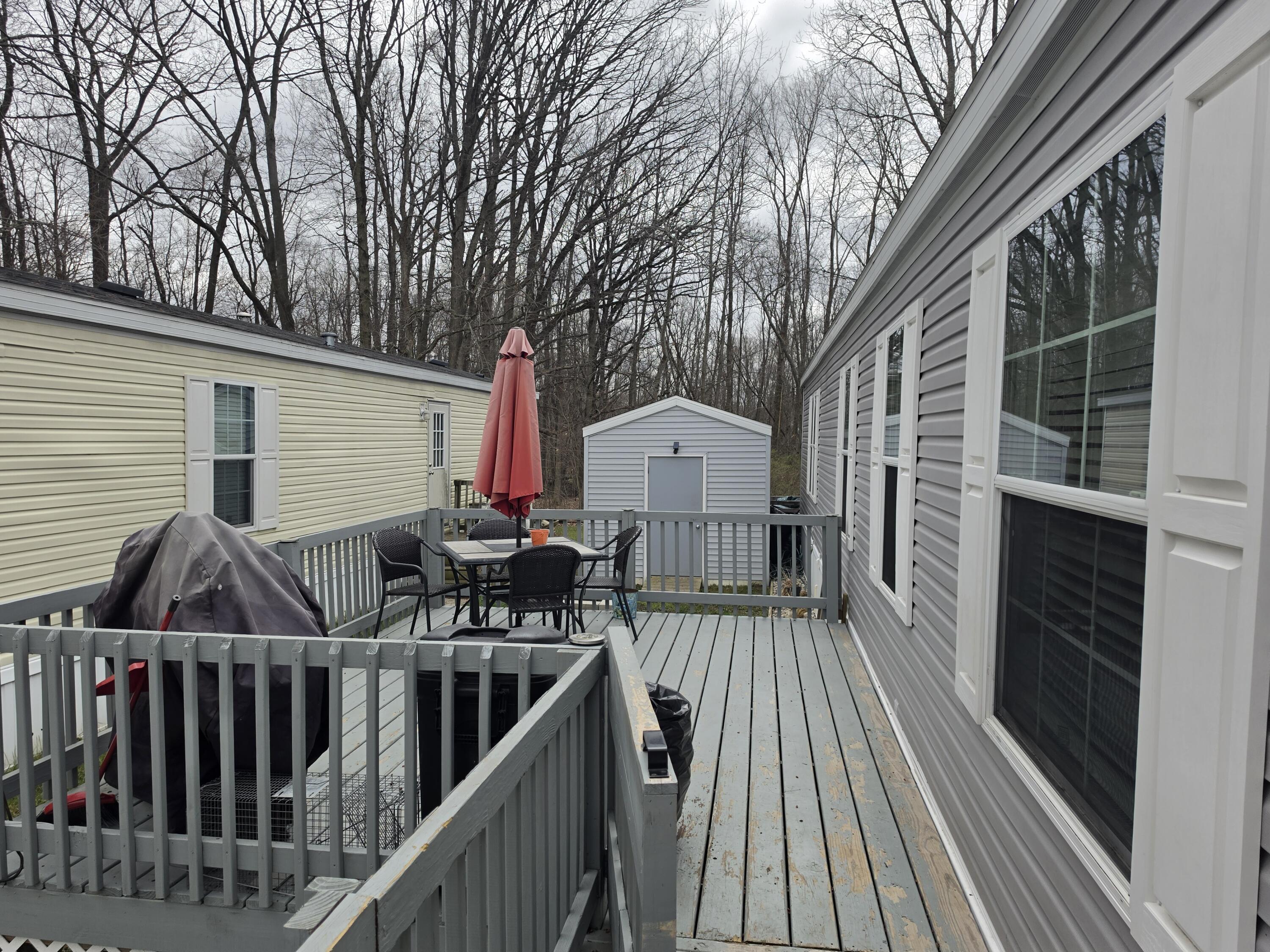 847 Apple Tree Court NW