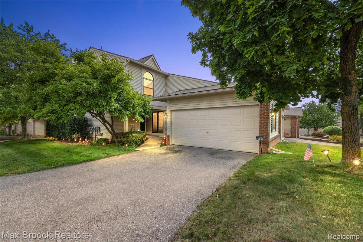 5601 Drake Hollow Drive W