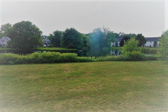 816 BLOOMFIELD VILLAGE Boulevard A