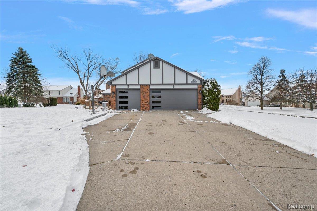 38275 Fleetwood Drive