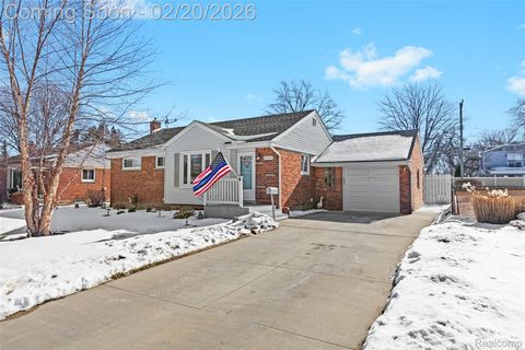 31557 Dover Street Garden City City MI 48135