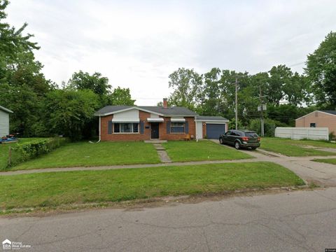 1402 Flamingo Drive Mt Morris Township MI 48458