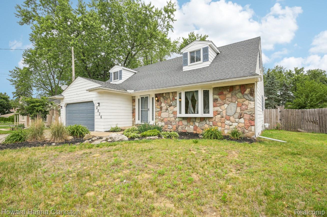 8826 Cooley Lake Road
