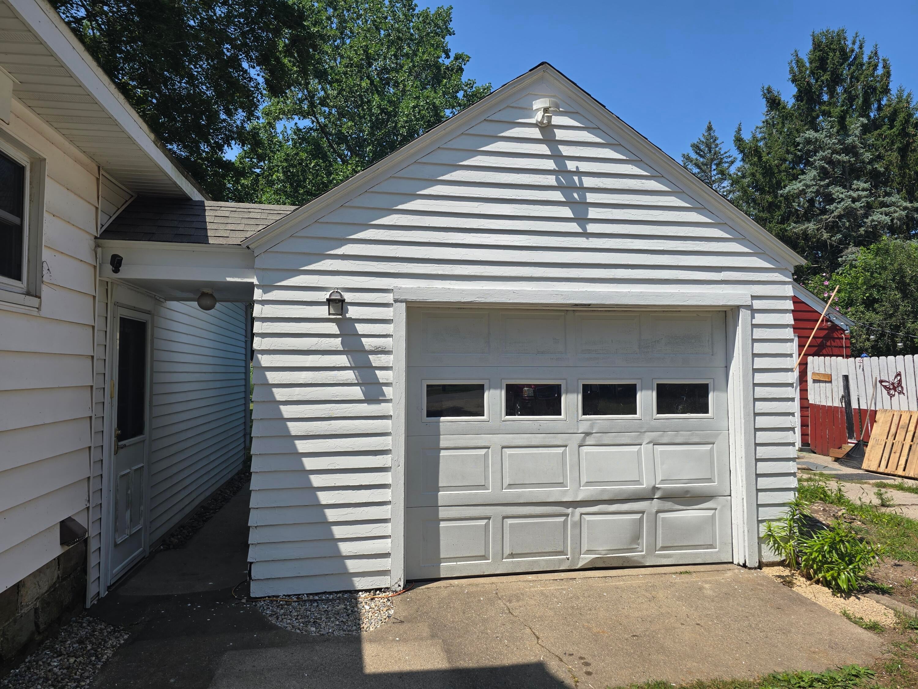 642 Maple Street