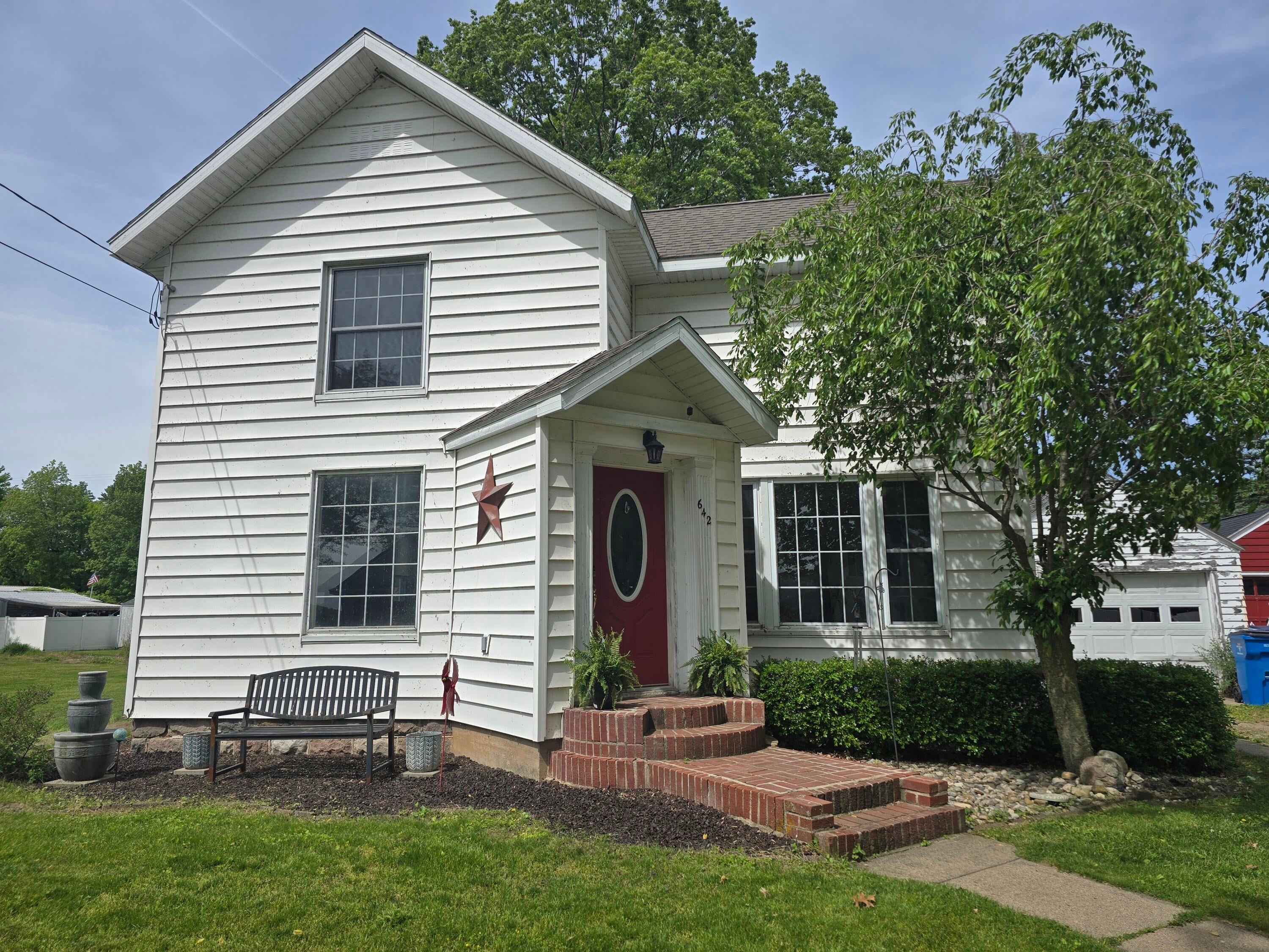 642 Maple Street